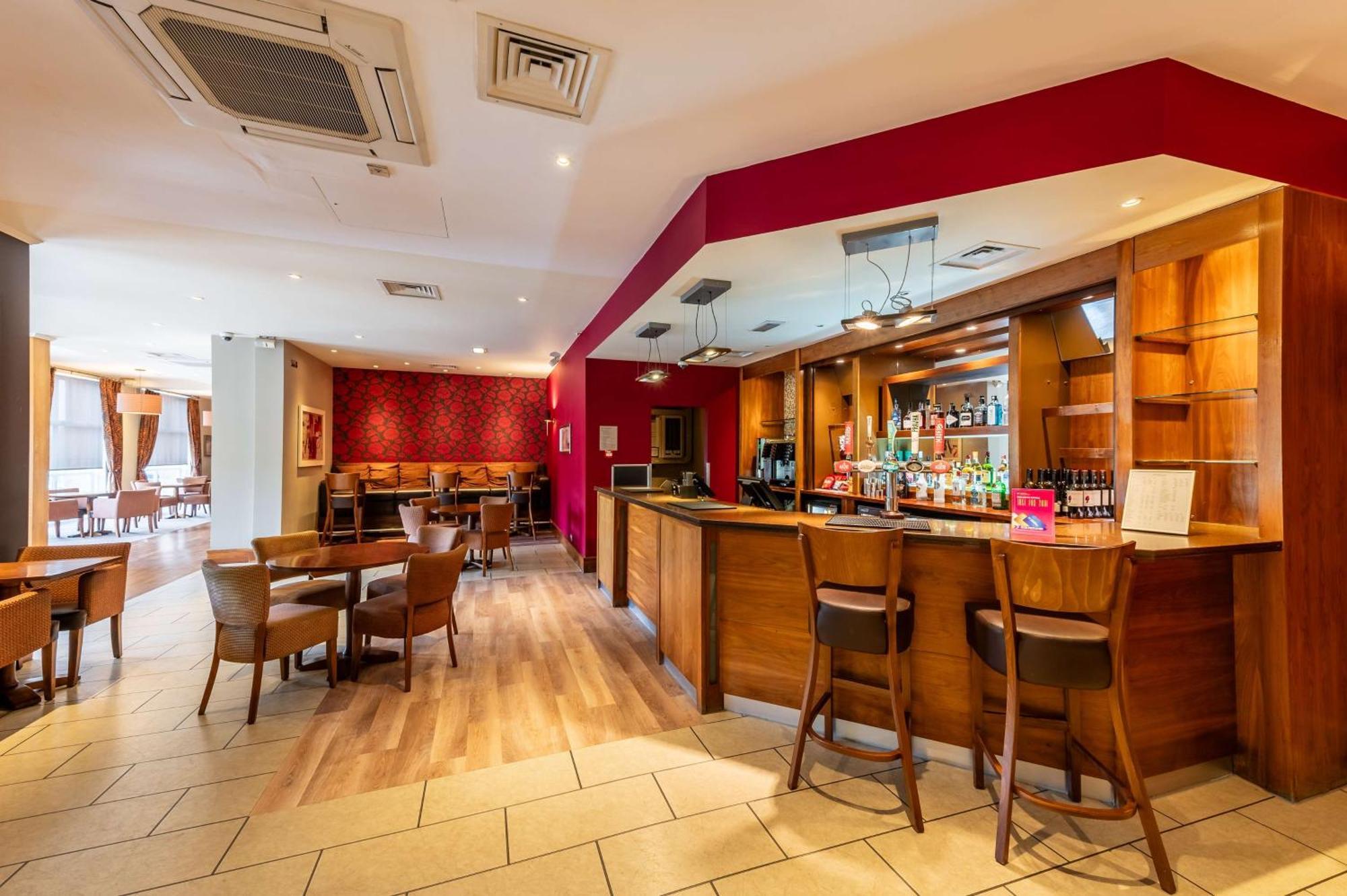Milestone Peterborough Hotel A1M, Sure Hotel Collection By Best Western Stilton Exterior photo