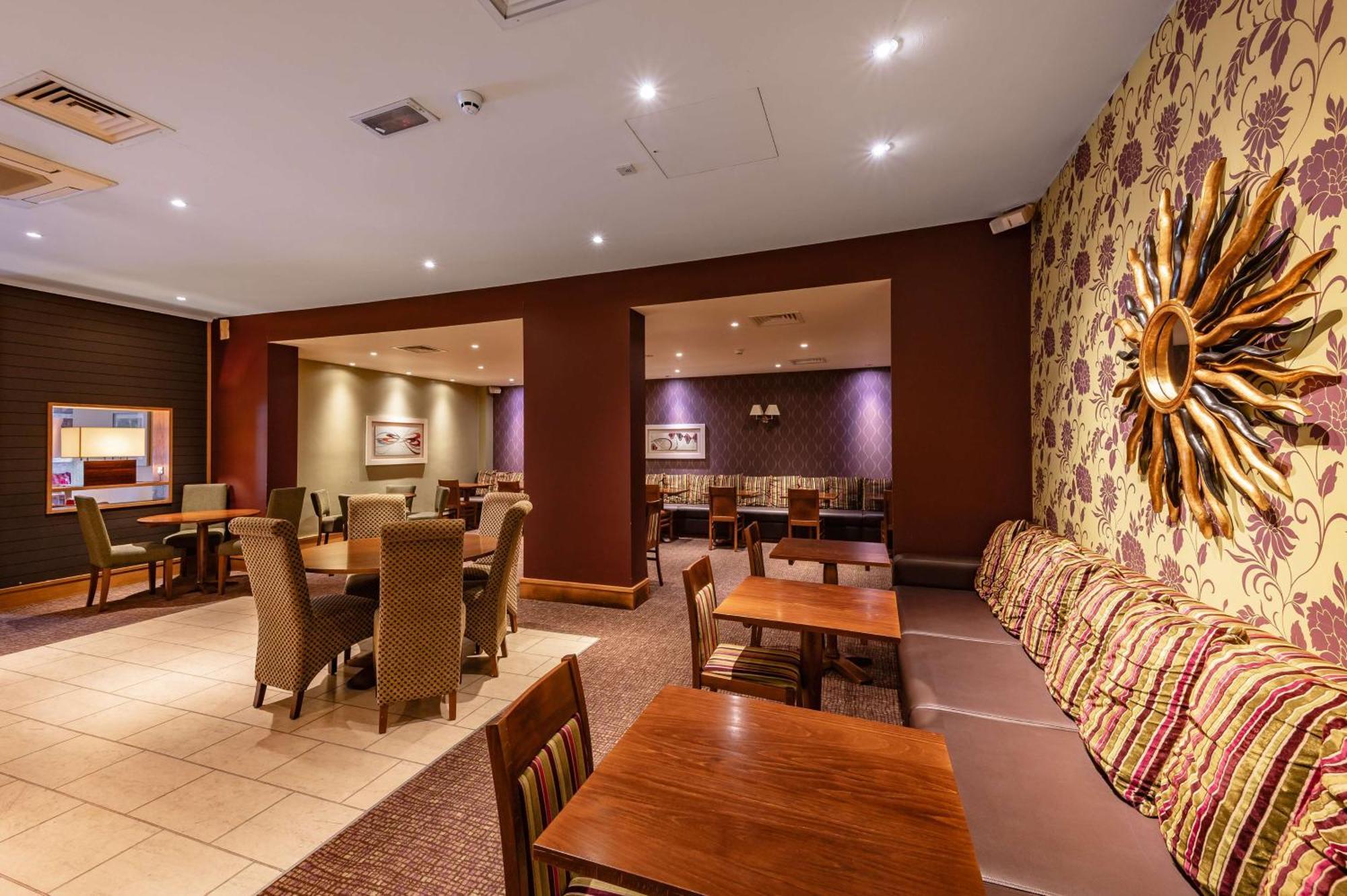 Milestone Peterborough Hotel A1M, Sure Hotel Collection By Best Western Stilton Exterior photo
